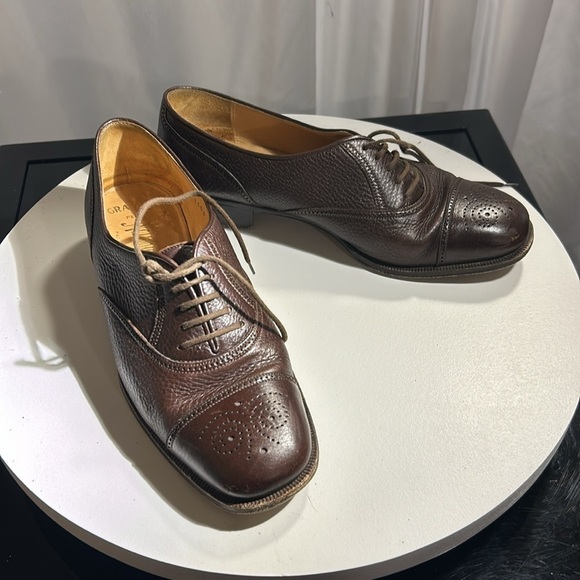 Neiman Marcus Women's Brown Leather Gravati Cap Toe Shoes (84% OFF)! - Picture 5 of 8